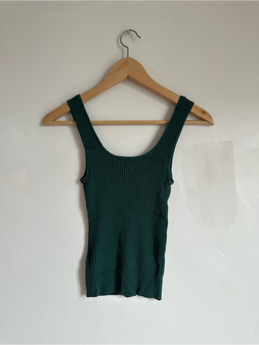 GAP Dark Green Ribbed Tank - Picture 2 of 6